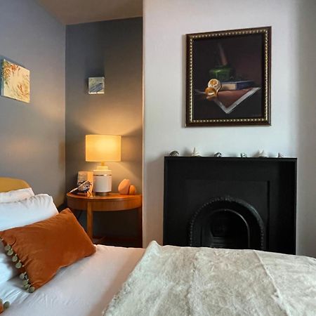Stylish 2-Bedroom Townhouse Next To Brighton Station Екстер'єр фото