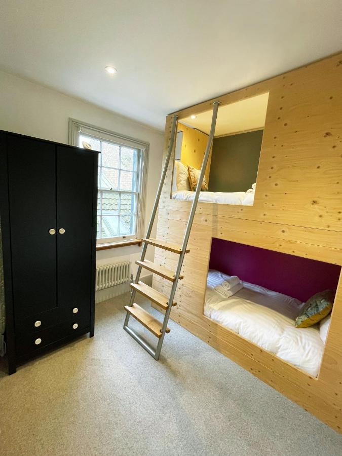 Stylish 2-Bedroom Townhouse Next To Brighton Station Екстер'єр фото