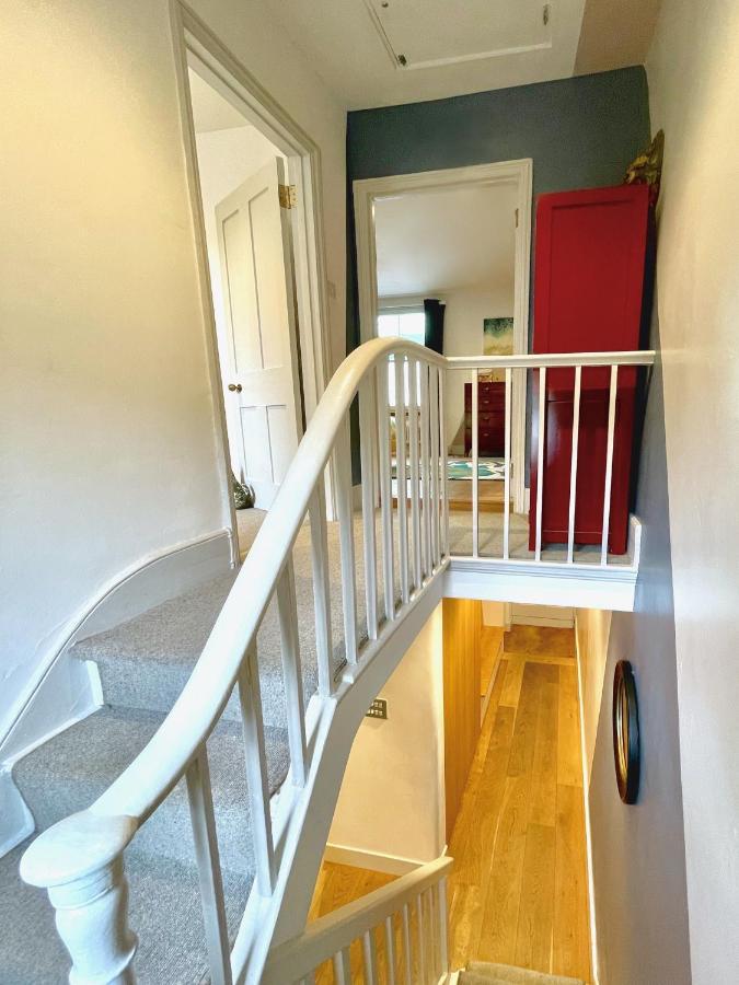 Stylish 2-Bedroom Townhouse Next To Brighton Station Екстер'єр фото