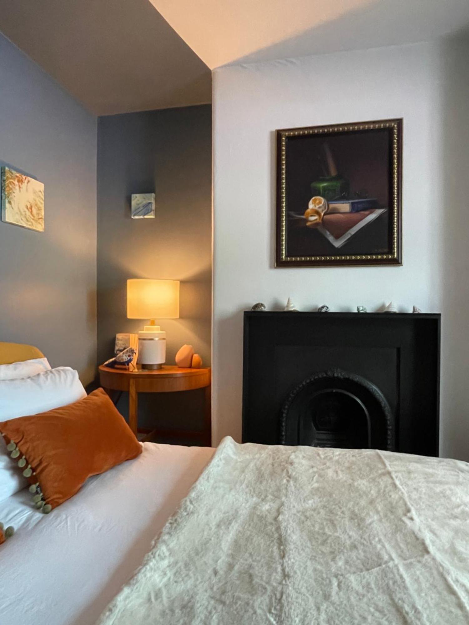 Stylish 2-Bedroom Townhouse Next To Brighton Station Екстер'єр фото